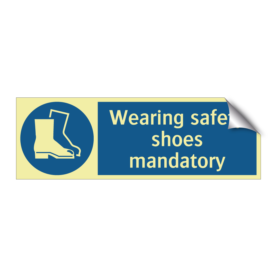 Wearing safety shoes mandatory