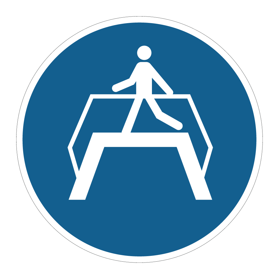 M023 Use footbridge