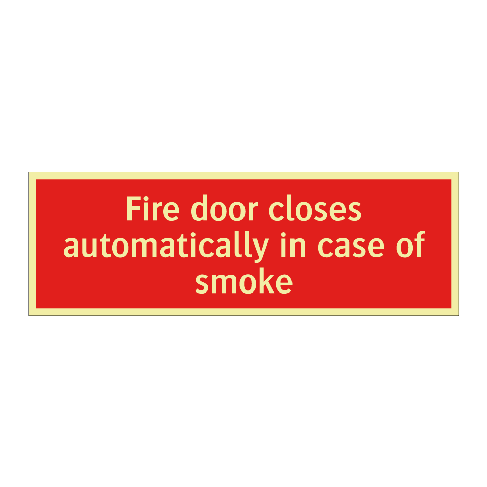 Fire door closes automatically in case of smoke