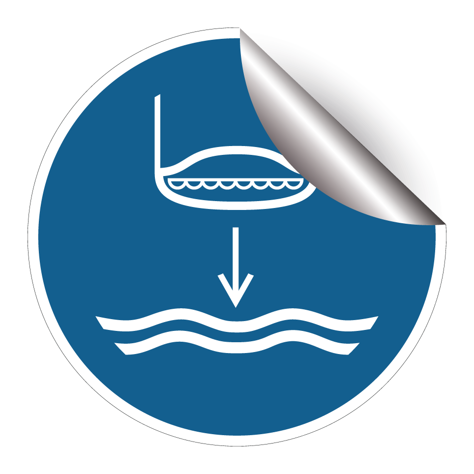M039 Lower lifeboat to the water in launch sequence